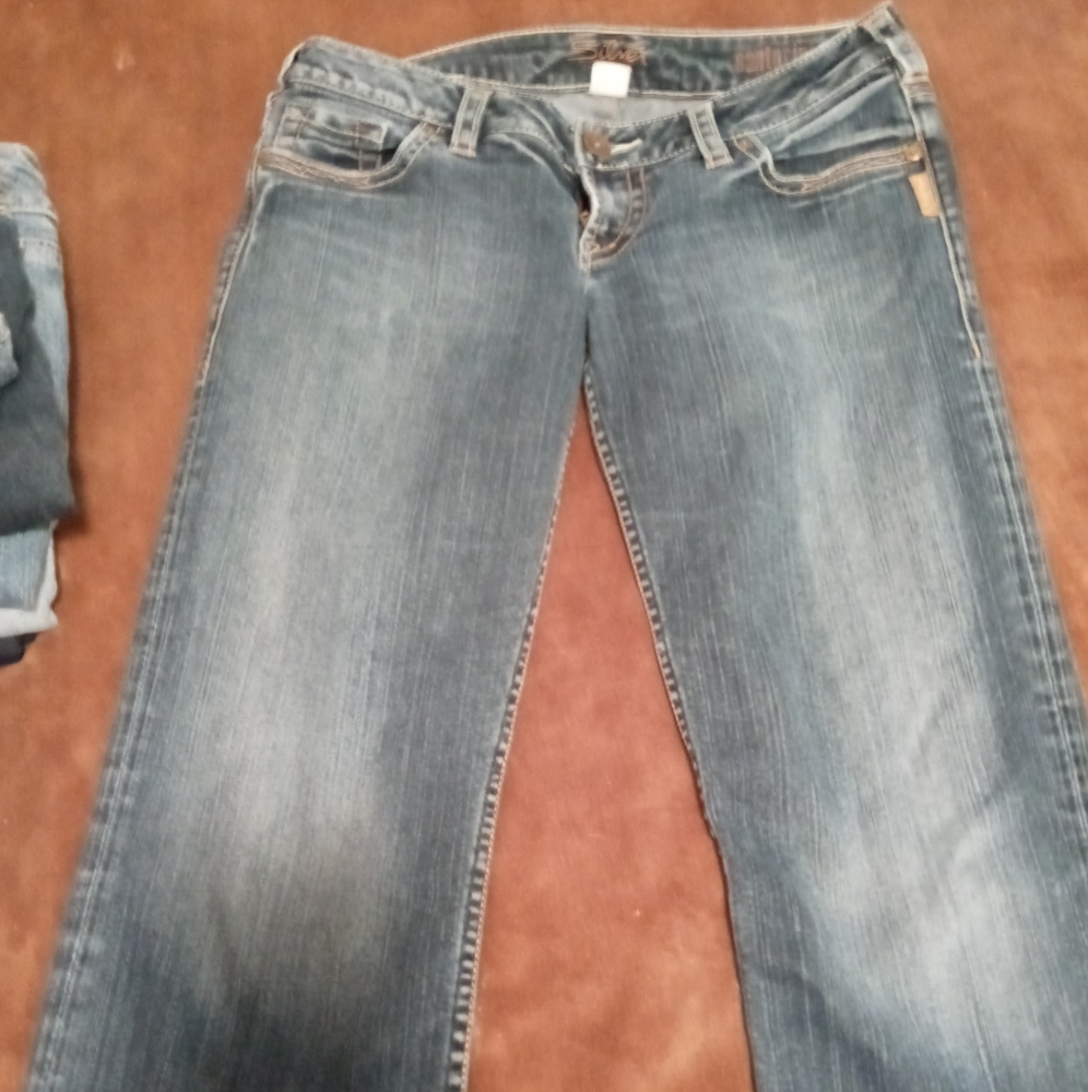 Silver Capris
